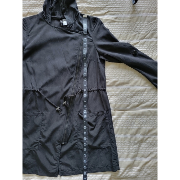 H&M (Divided) | Asymmetric Zip Hooded Jacket - Picture 11 of 11